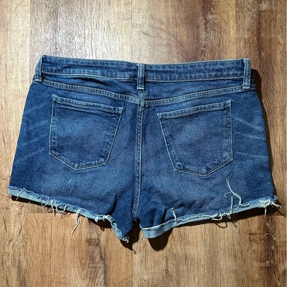 Arizona Jean Company Blue Distressed Jean Shorts - Picture 2 of 6